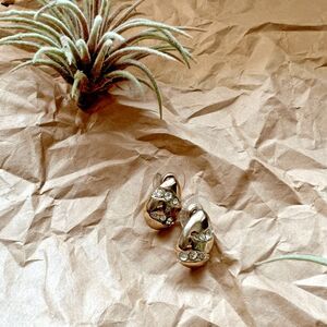 vtg 80s sparkle statement earrings rhinestone encrusted goldtone french baguette